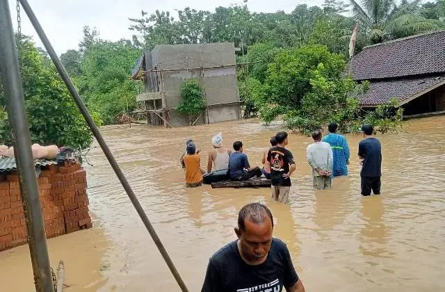 Hujan Ekstrem di Lebak, 558 Rumah Terendam, Infrastruktur Rusak