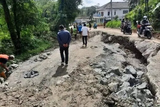 Update Cuaca Ekstrem Lebak, Jalan “Terbelah”, 1.095 Rumah Terendam