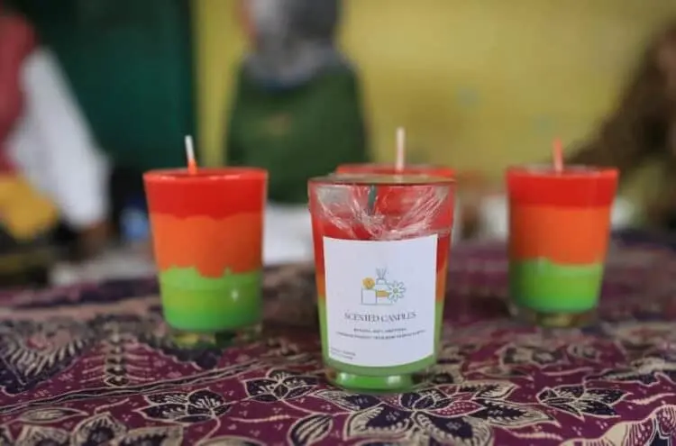 Dari Minyak Jelantah Jadi Lilin Aroma Terapi