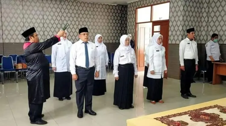Kepala Kemenag Tangsel Lantik 8 Guru Ahli Madya