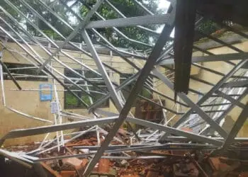 Ruang Kelas Ambruk, Pelajar SDN Cilaja 4 Pandeglang Belajar Bergantian