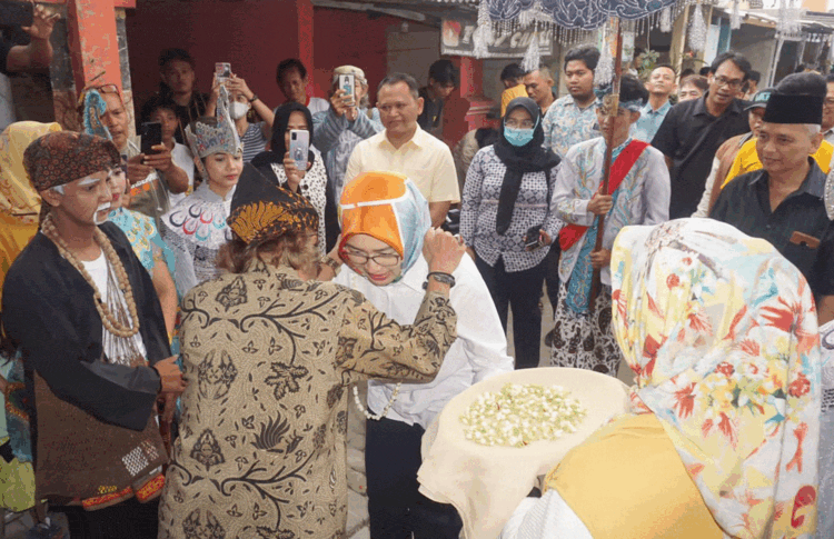 Maju di Pilgub Banten 2024, Airin Didukung Tokoh Seni Budaya Tangerang