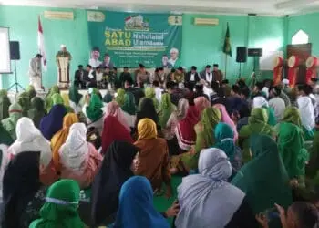 SATU ABAD NU–Puncak Peringatan Perayaan Satu Abad Nahdlatul Ulama (NU), yang dipusatkan di Sidoarjo secara hybrid dari Kantor PWNU Provinsi Banten di Kemang, Kecamatan Cipocok Jaya, Kota Serang, Selasa (7/2/2023). (ISTIMEWA)