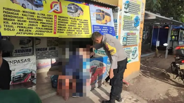 Pemuda Tewas Saat Tunggu Bus Di Serpong Utara