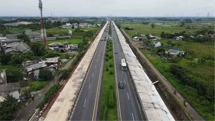Pekerjaan penambahan jalur Tol Tangerang - Merak dikebut. (ISTIMEWA)