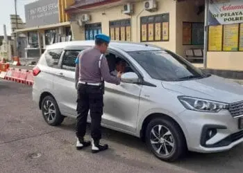 Propam Polres Serang Periksa Kelengkapan Dokumen dan Senpi