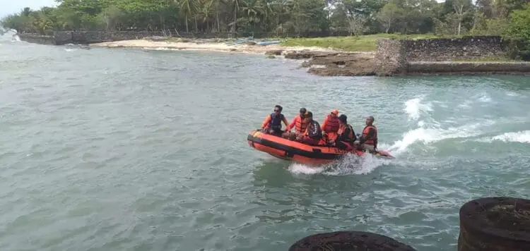 Berenang di Pantai Anyer, Wisatawan Hilang Tenggelam