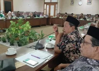 Protes Tiga Jalan Utama Ditutup, Warga Cisauk Adukan Pengembang Ke DPRD