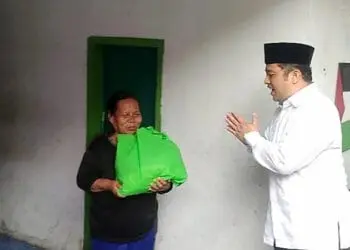 Sambut 3 Dekade Kota Tangerang, ASN Pemkot Berbagi Ribuan Paket Sembako ke Masyarakat