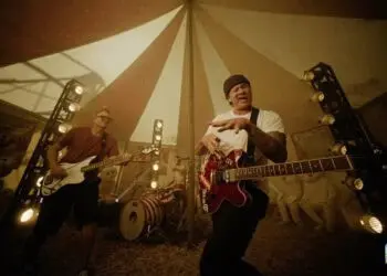 Lirik Lagu Edging - blink-182