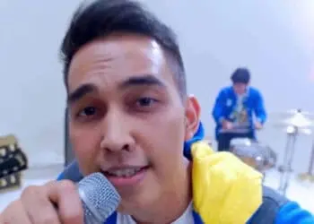 Lirik Lagu Ga Romantis - Lyla Band