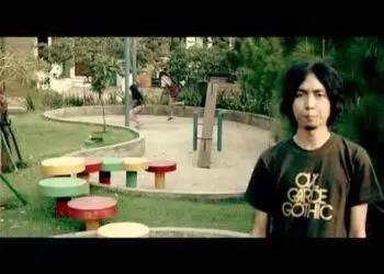Lirik Lagu Kepompong - Sindentosca