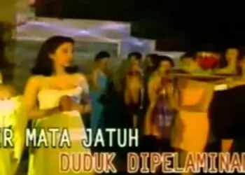 Lirik Lagu Tenda Biru - Desy Ratnasari