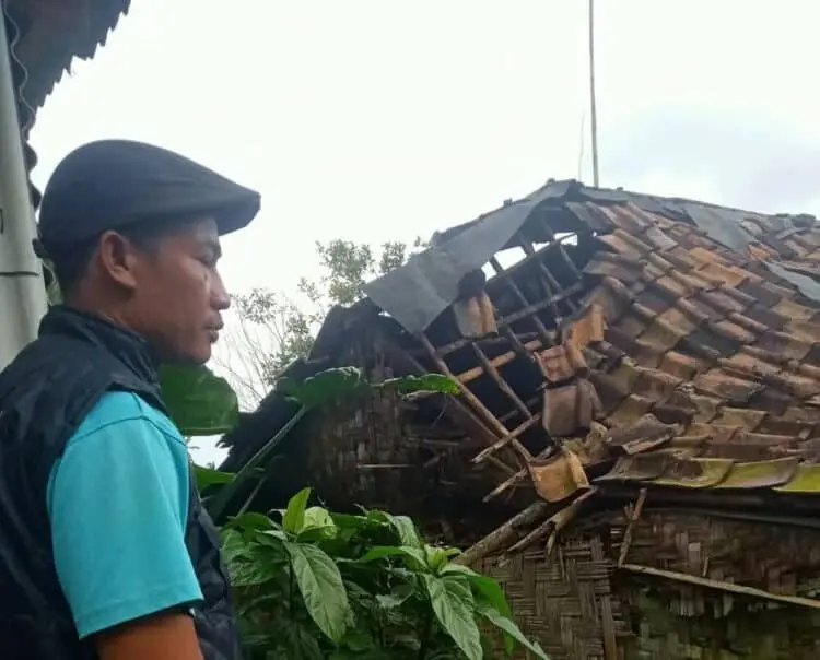 Belasan Rumah di Pandeglang Rusak Diterjang Angin Kencang