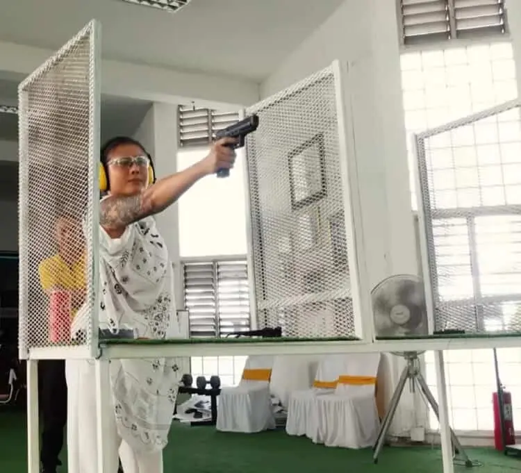 Ungkit Pernikahan Beda Agama, Awkarin Bikin Geger