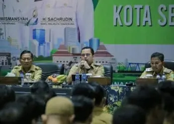 ASN Pemkot Tangerang Diminta Beri Pelayanan Menyentuh, Arief: Misalnya Beri Hadiah