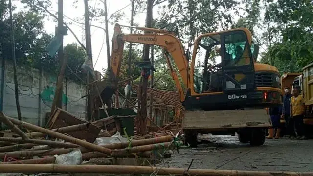 PKL Irigasi Sipon Cipondoh Ditertibkan, Begini Respon Warga
