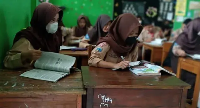 SMP Negeri 18 Kota Tangerang Siap Terapkan Penggunaan Bahasa Inggris Sebulan Sekali SMP Negeri 18 Kota Tangerang Siap Terapkan Penggunaan Bahasa Inggris Sebulan Sekali