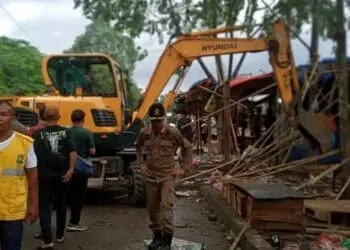 Pemkot Tangerang Gelar Penertiban Besar-besaran PKL di Irigasi Sipon, Kasatpol PP: Insya Allah yang Terakhir