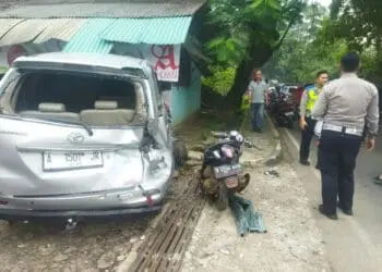 LAKA LANTAS - Kondisi kendaraan usai terjadi kecelakaan, di Jalan Pandeglang - Labuan, tepatnya di Gardu Tanjak, Kecamatan Pandeglang, Selasa (14/3/2023) sore. (ISTIMEWA)