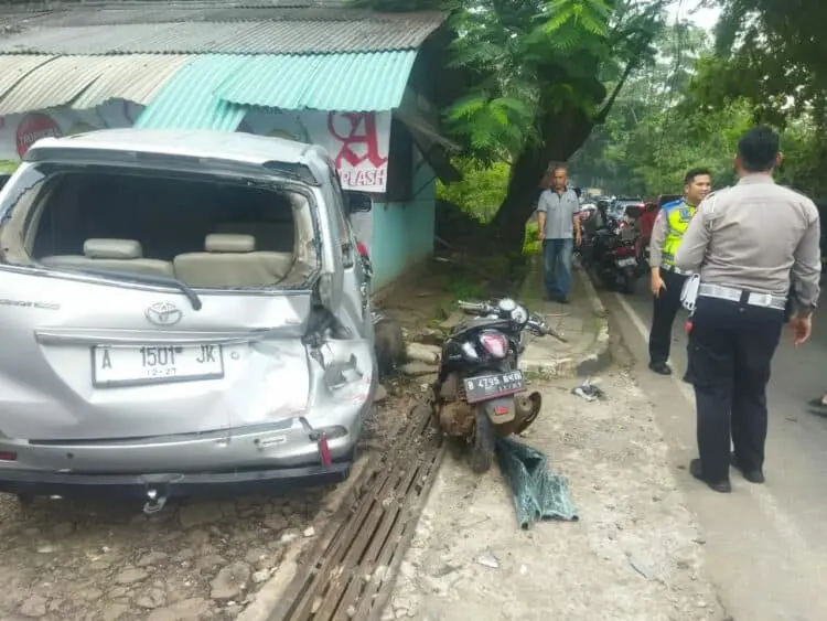 Kecelakaan Beruntun di Pandeglang, 2 Orang Pengendara Motor Alami Patah Tulang