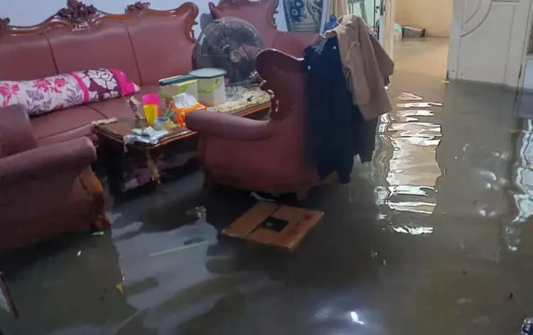 Rumah Bendahara DPD Golkar Kota Tangerang Terendam Banjir