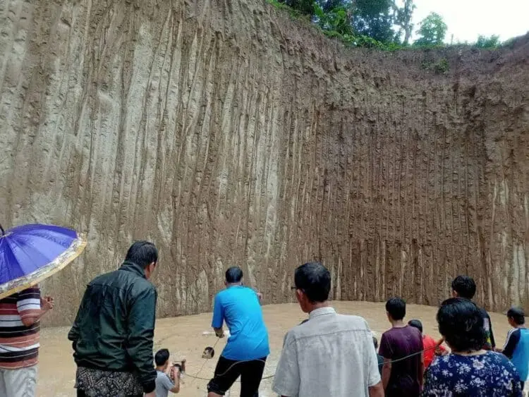 Pulang Sekolah, Seorang Pelajar SD Tewas Tenggelam di Galian Pasir Mancak
