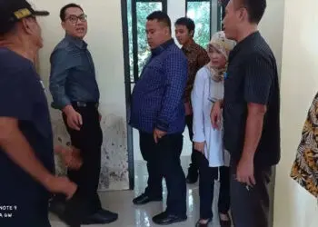 Saluran Air Kantor Kecamatan Mancak Tersumbat, Kepala DPRKP Kabupaten Serang : Tidak Perlu Dibesar - Besarkan