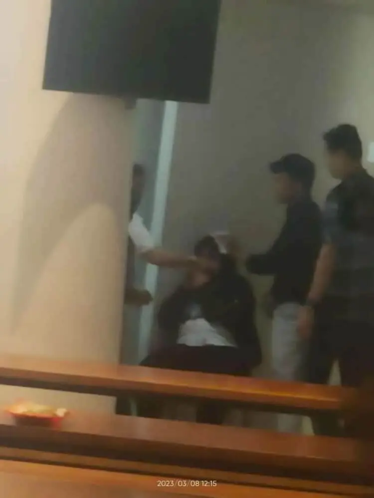 Kaca Gedung UMN Pecah, 4 Mahasiswa dan 1 Dosen Dibawa ke RS