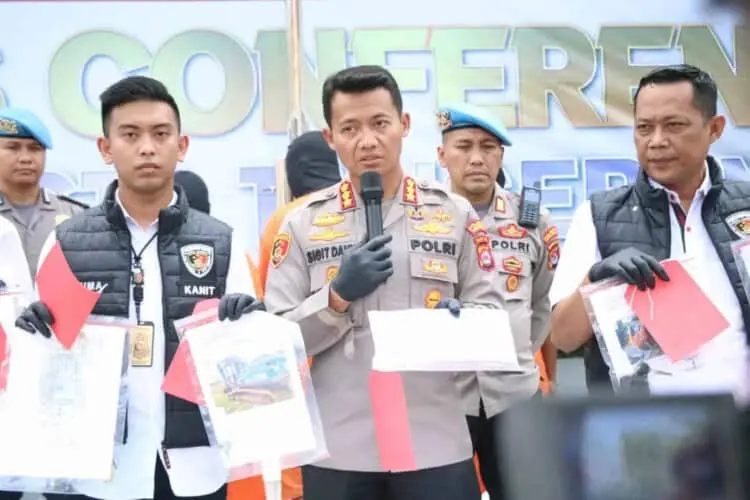 Pelaku Praktik Penambangan dan Jual-Beli Tanah Urukan Ilegal Tanpa Izin Ditangkap Polresta Tangerang