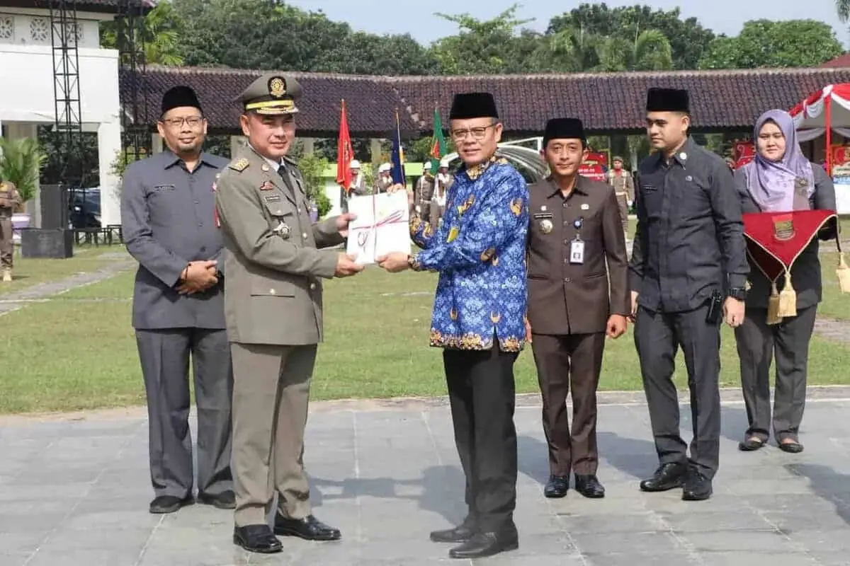 Mad Romli Tekankan Pelayanan Satpol PP, Linmas dan Damkar Harus Humanis, Cepat gan Tepat Mad Romli Tekankan Pelayanan Satpol PP, Linmas dan Damkar Harus Humanis, Cepat gan Tepat