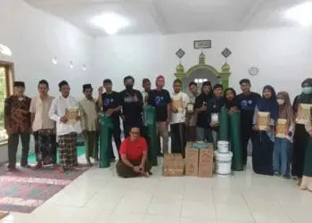 Ramadhan, S3 dan Relawan FBn Santuni Yatim dan Sumbang Kebutuhan Masjid di Cibaliung Pandeglang