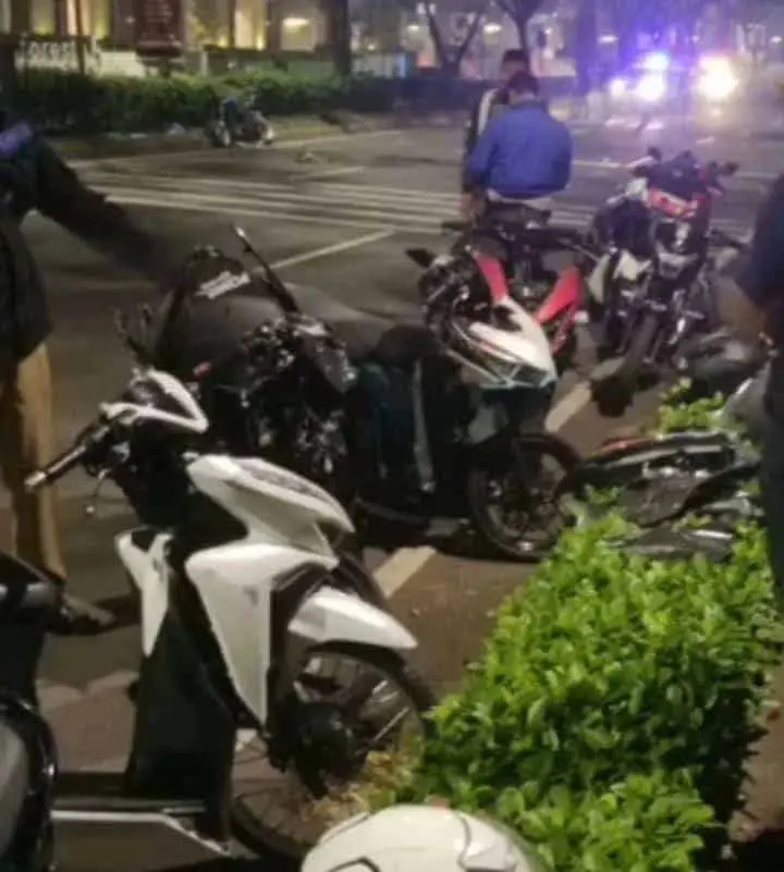Video Tabrakan Beruntun di Kawasan BSDViral, 1 Orang Tewas