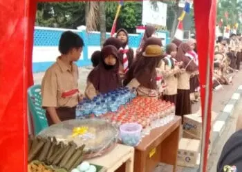 Halaman Kantor Kecamatan Kramatwatu Kabupaten Serang jadi Pasar Dadakan