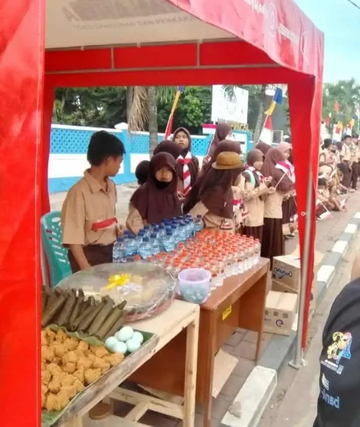 Halaman Kantor Kecamatan Kramatwatu Kabupaten Serang jadi Pasar Dadakan