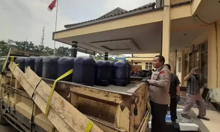 Perjualbelikan BBM Bersubsidi, Pria di Lebak Ditangkap Polisi