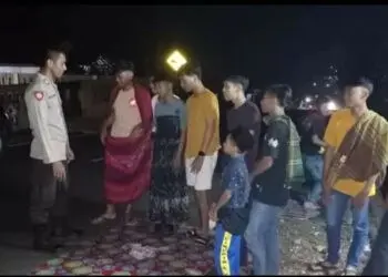 Bhabinkamtibmas Polsek Cimanggu, kumpulkan remaja masjid, antisipasi dan cegah terjadinya perang sarung. (ISTIMEWA)