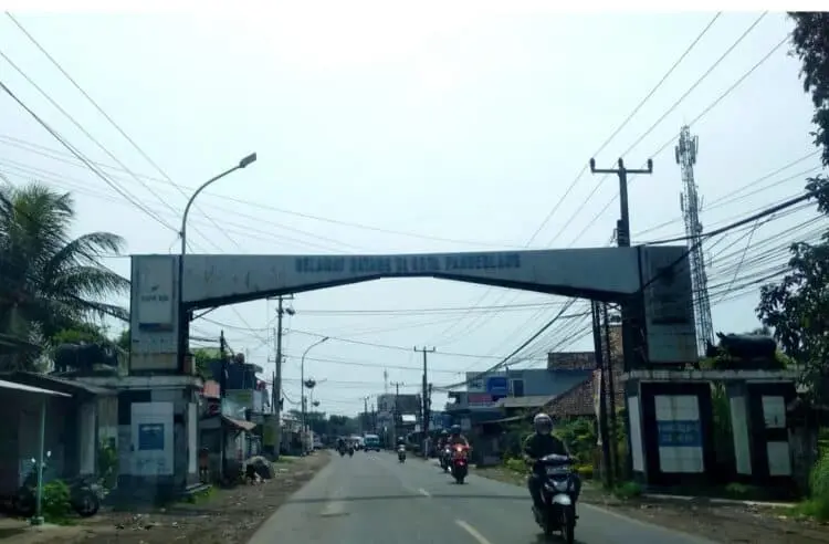 Gapura Selamat Datang Pandeglang Kumuh Tak Terawat