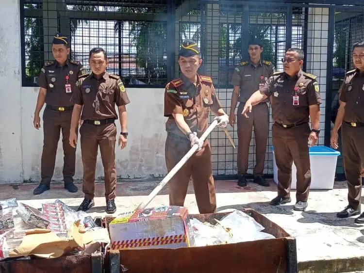 Kejari Kabupaten Tangerang Musnahkan Barang Bukti 53 Kasus