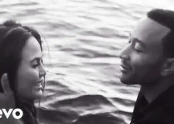 Lirik Lagu John Legend - All of Me