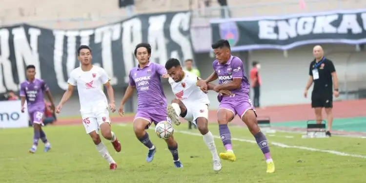 Dapat Satu Poin di Kandang, Luis Tak Kecewa