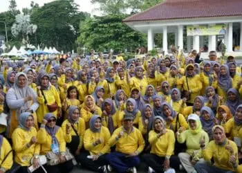 TP PKK Kabupaten Serang, foto bersama dengan Bupati Serang dan jajarannya. (ISTIMEWA)
