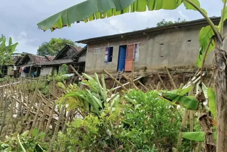 Sejumlah Rumah di Bantaran Sungai Cilemer Pandeglang Ditinggalkan Pemiliknya, Ini Penyebabnya