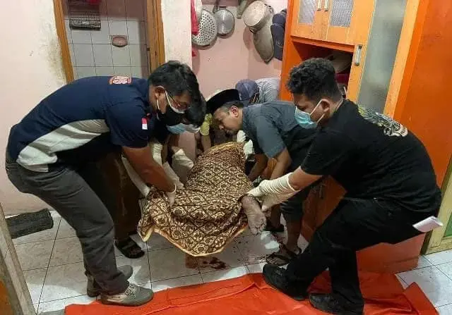 Seorang Pria di Lebak Ditemukan Tewas Membusuk di Rumahnya