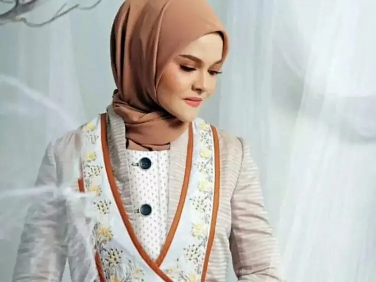 Queen of Galau Sudah Kembali, Terry Shahab Siapkan Rilis Karya Terbaru