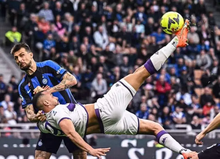 Duel Loyo dan Seret Gol