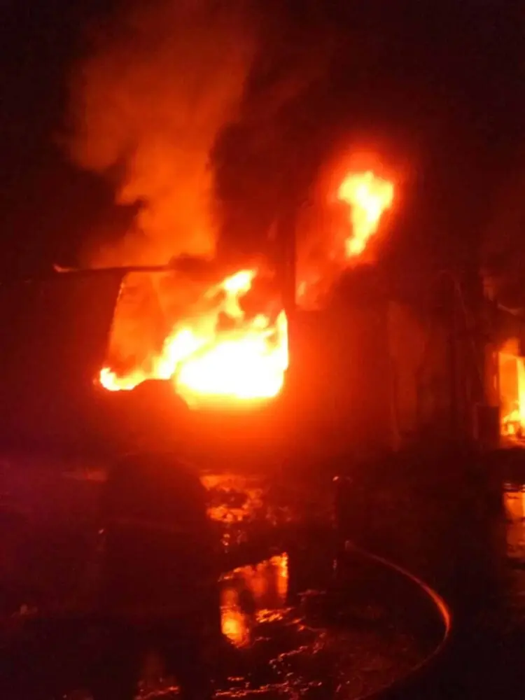 Tiga Gudang Plastik di Pakuhaji Ludes Terbakar