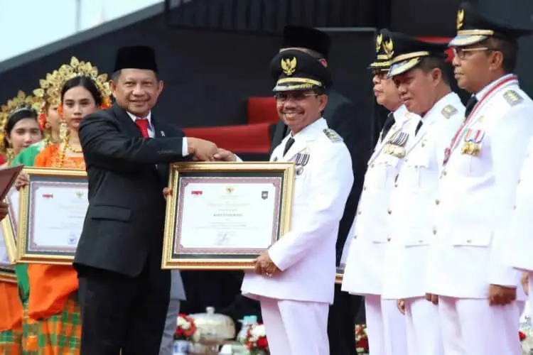Hari OTDA XXVII, Kota Tangerang Raih Penyelenggaraan Pemda Terbaik
