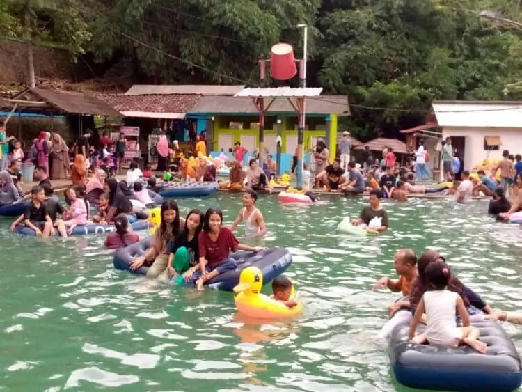 Jadi Tujuan Wisatawan, Ternyata Ini Kelebihan Tempat Wisata Kolam Rendam Air Panas Cisolong Pandeglang