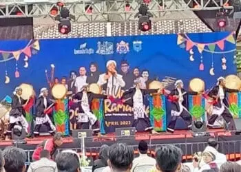 Pementasan Rampak Bedug di acara pembukaan pameran Bazar dan Pameran UMKM, di momentum HUT Pandeglang ke 149, Sabtu (1/4/2023). (ISTIMEWA)